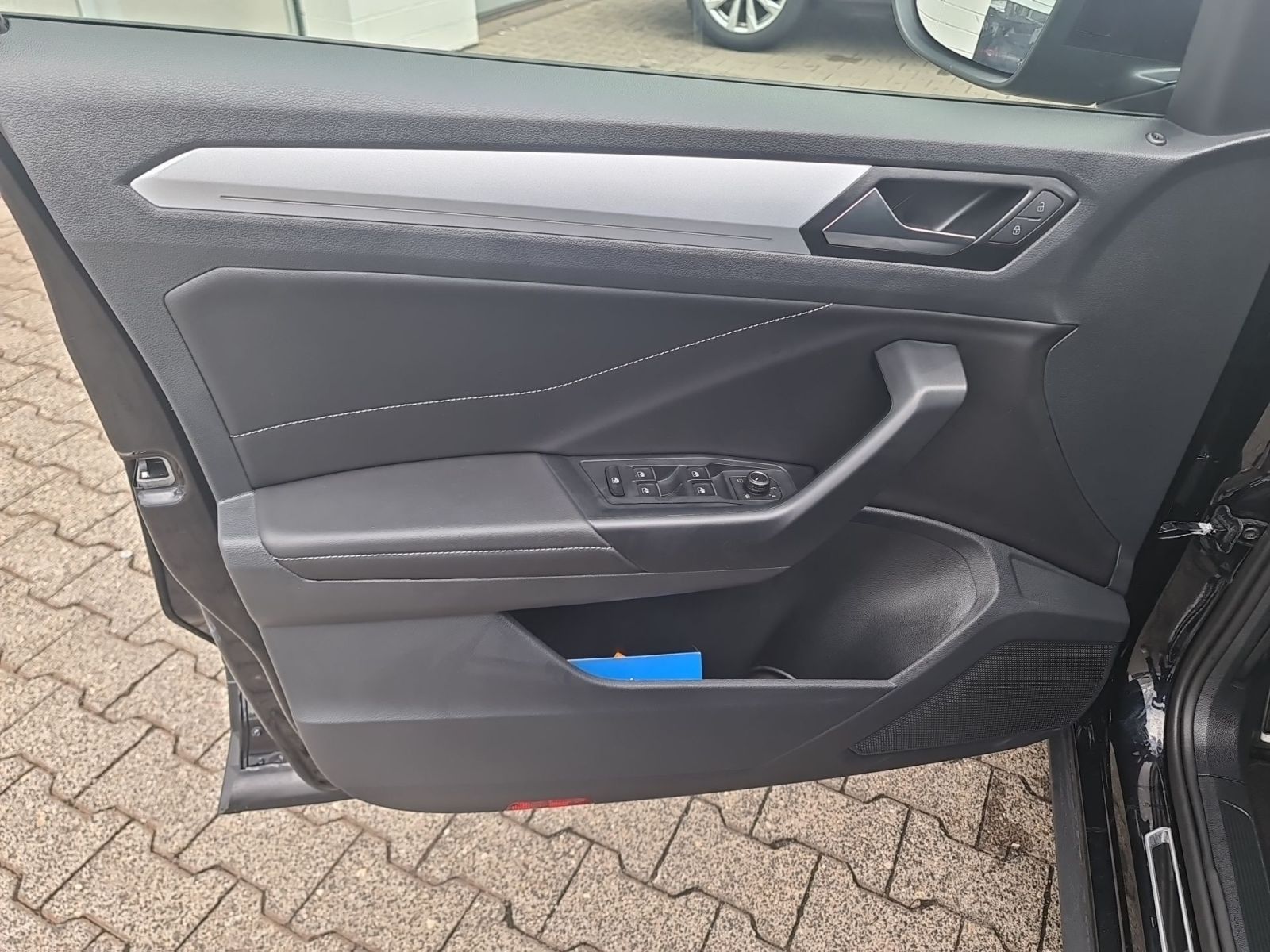 Volkswagen T-Roc - Bild 7