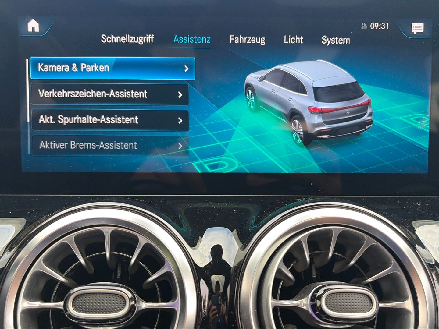 Mercedes-Benz EQA 350 4Matic SO96% Pano 360 HUD AHK Night 18 foto 25