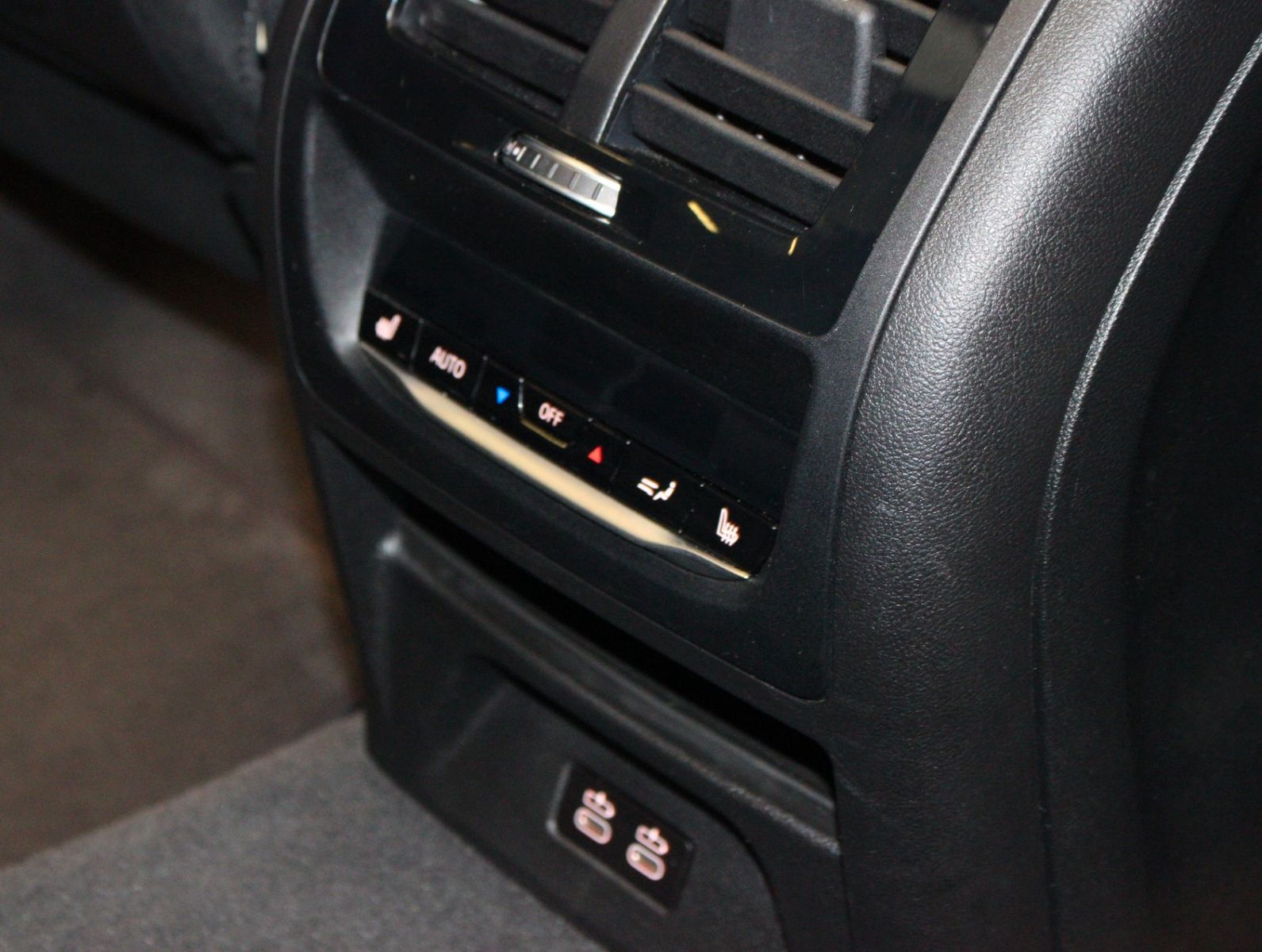 Fahrzeugabbildung BMW X3 M40d xDrive Standhzg.*Pano*LED*el. AHK*VOLL