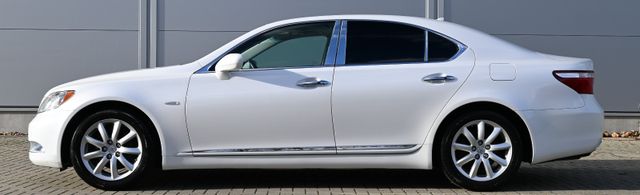 Lexus LS 460 *RHD*
