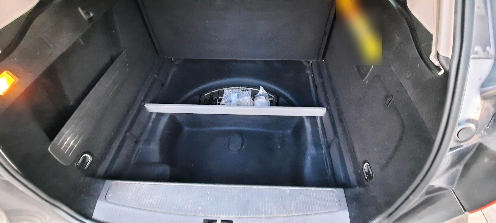 Opel Astra 2012 — photo 8