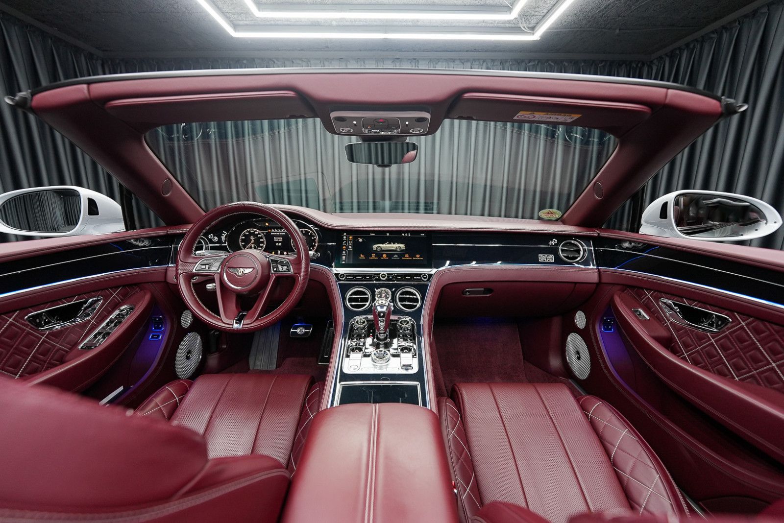 Fahrzeugabbildung Bentley Continental GTC 100years FirstEdition W12 CARBON