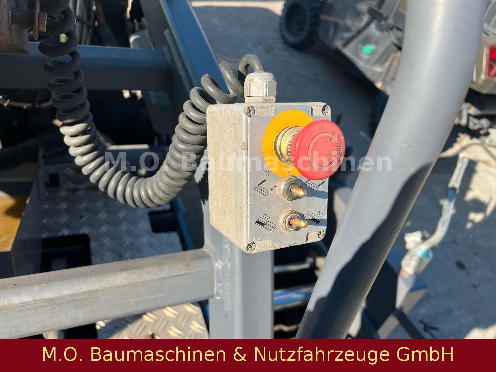 Fahrzeugabbildung Vögele S 800 / 12.AB 200 TV /