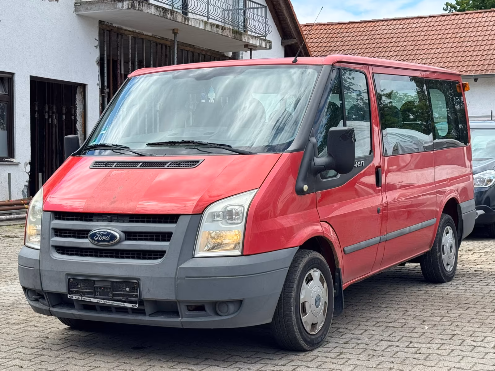 Ford Transit Kombi FT 280 K 9 Sitzplätze Minibus