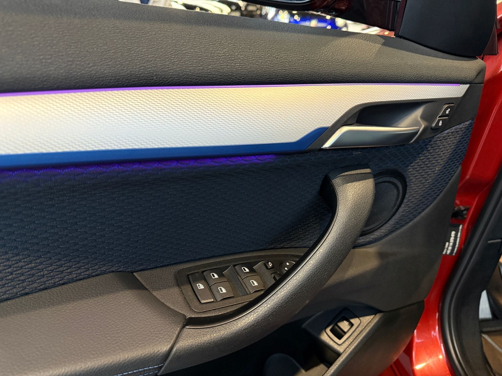 Fahrzeugabbildung BMW X2 xDrive 18 d M Sport AHK LED NAVI 20"
