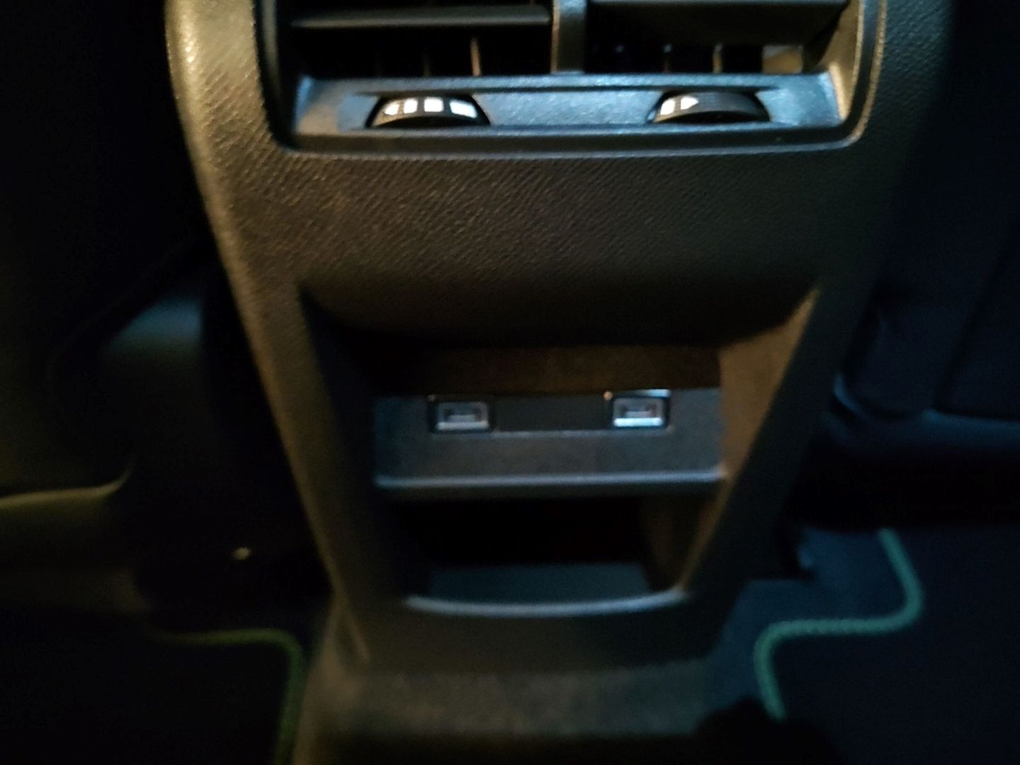 Peugeot 408 - Bild 17