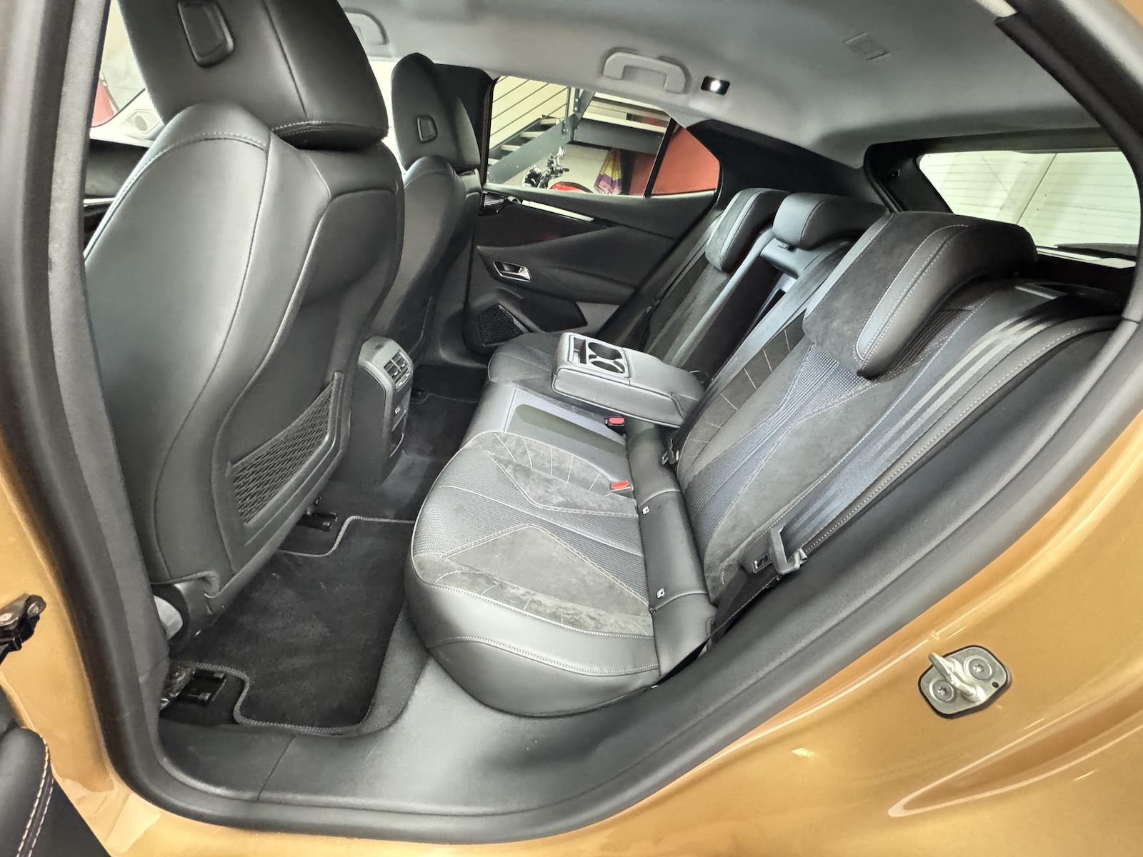 DS Automobiles 4 E-Tense 225 Performance Line+ 1.Hand
