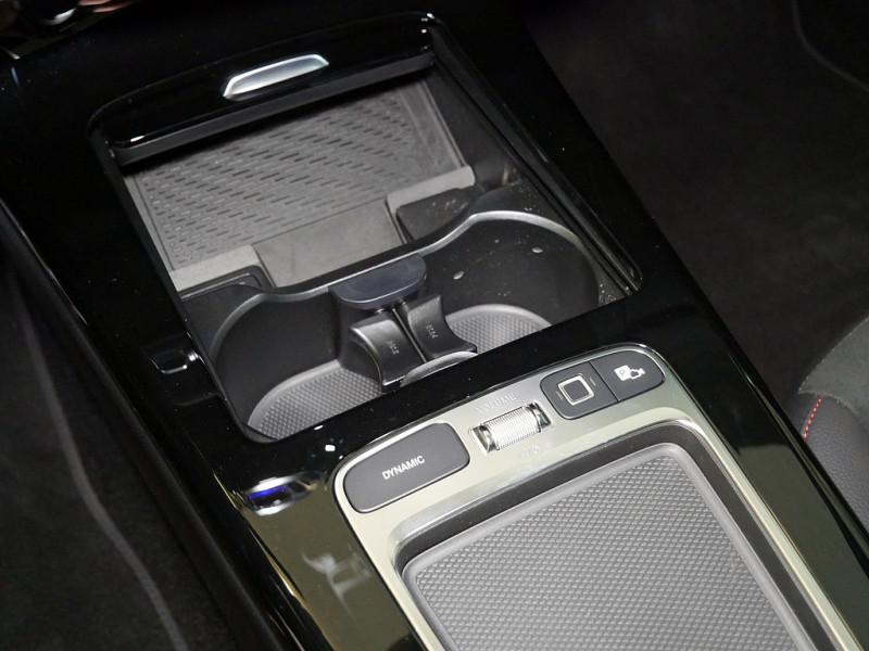 Mercedes-Benz A 250 e , AMG 360 DISTR KAMERA PANO SPUR STANDH