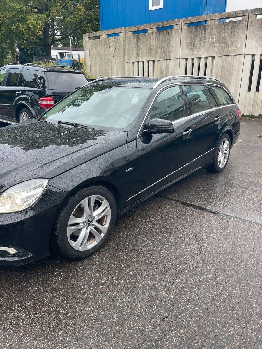 Mercedes-Benz E200 2010 — двигун 184 HP (135kW)