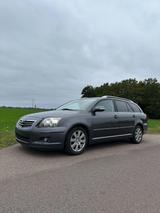 Toyota Avensis - gebrauchte Toyota Avensis aus dem Jahr 2008