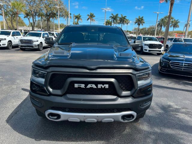 Dodge RAM Rebel 1500 4x4 Crew Cab unfallfrei
