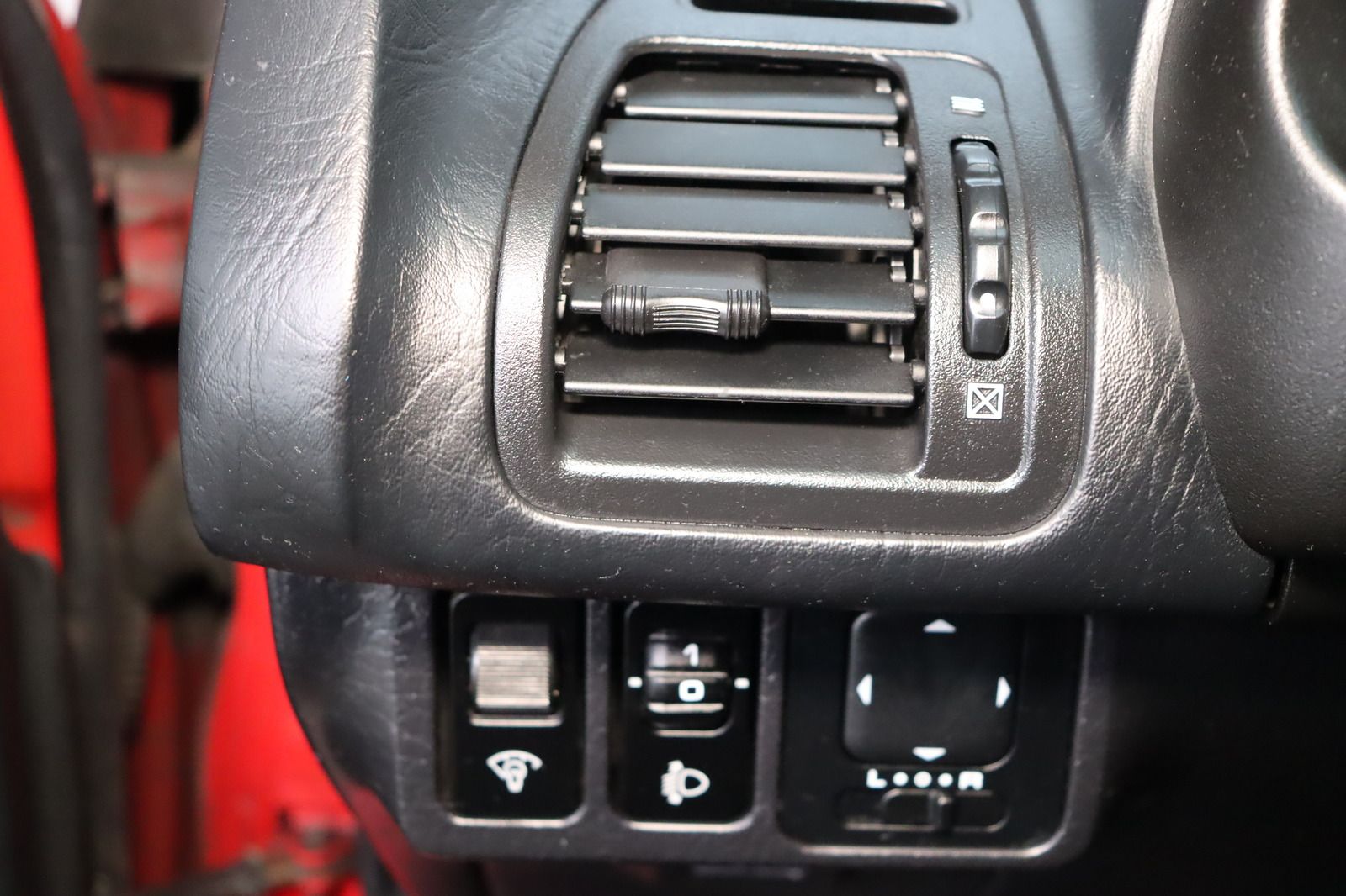 Fahrzeugabbildung Mazda MX-3 1.6 16V * Schiebedach * 1.Hand