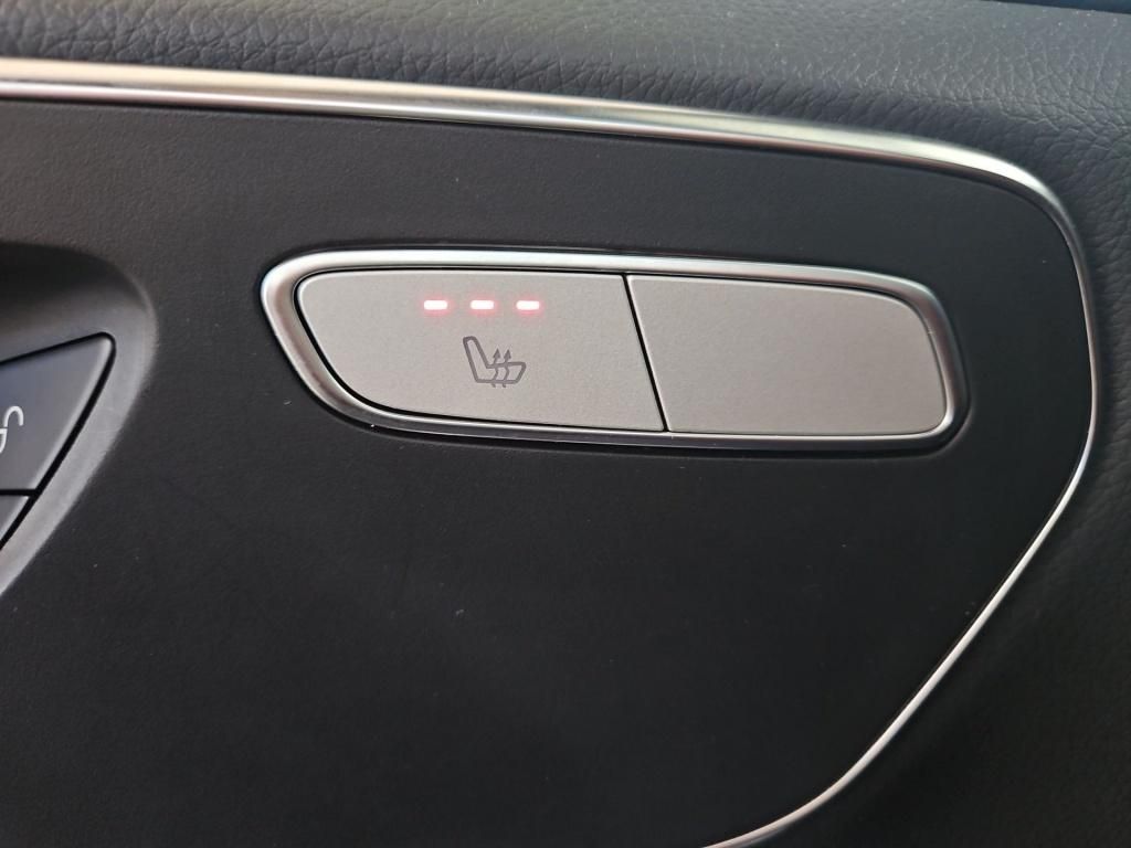 Fahrzeugabbildung Mercedes-Benz V 300 AVG extralang 8 Sitze STHZ ele.ST AMGFront