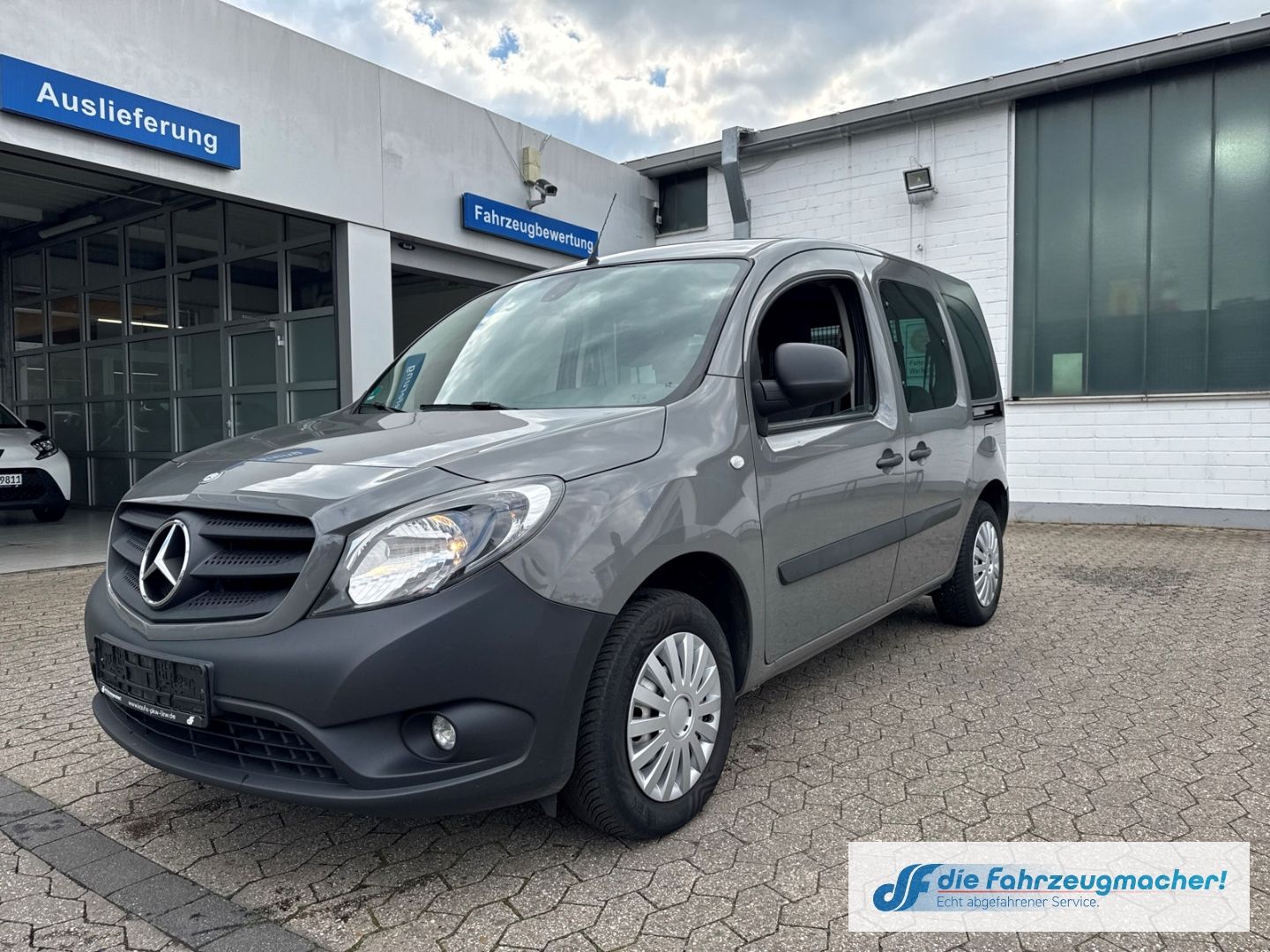 Fahrzeugabbildung Mercedes-Benz Citan Kombi 111 CDI lang SHZ Temp PDC *EXPORT