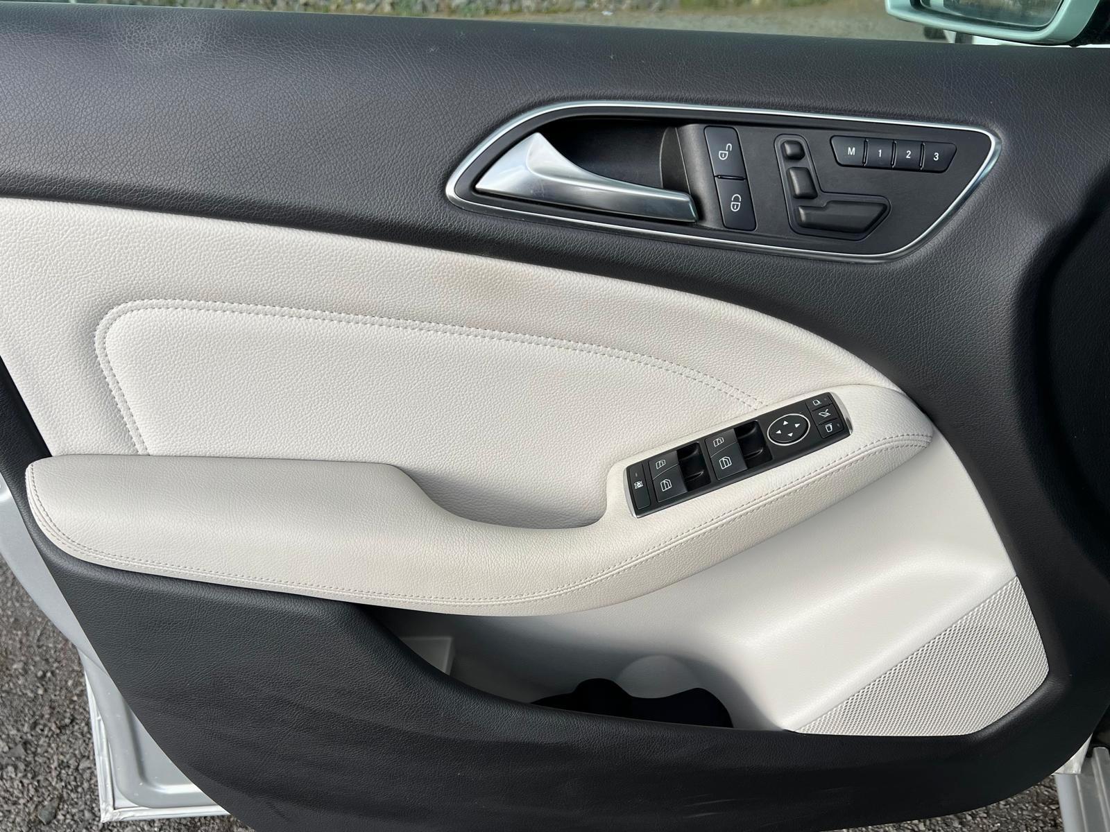 Mercedes-Benz B 180 NAVI/RFK/AHK/LEDER