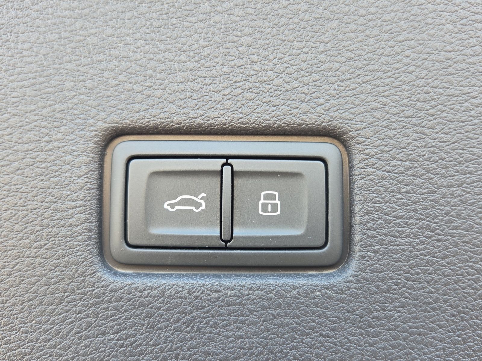 Audi SQ8 - Bild 12