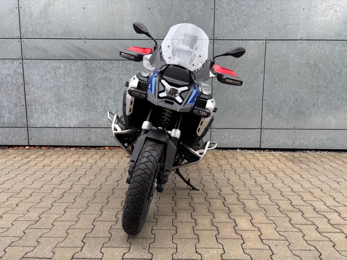 Fahrzeugabbildung BMW R 1300 GS Adventure Trophy 3 Pakete