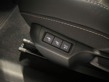Fotografie des Opel Corsa Corsa-e Ultimate Navi Kamera Matrix-LED 3-phasig