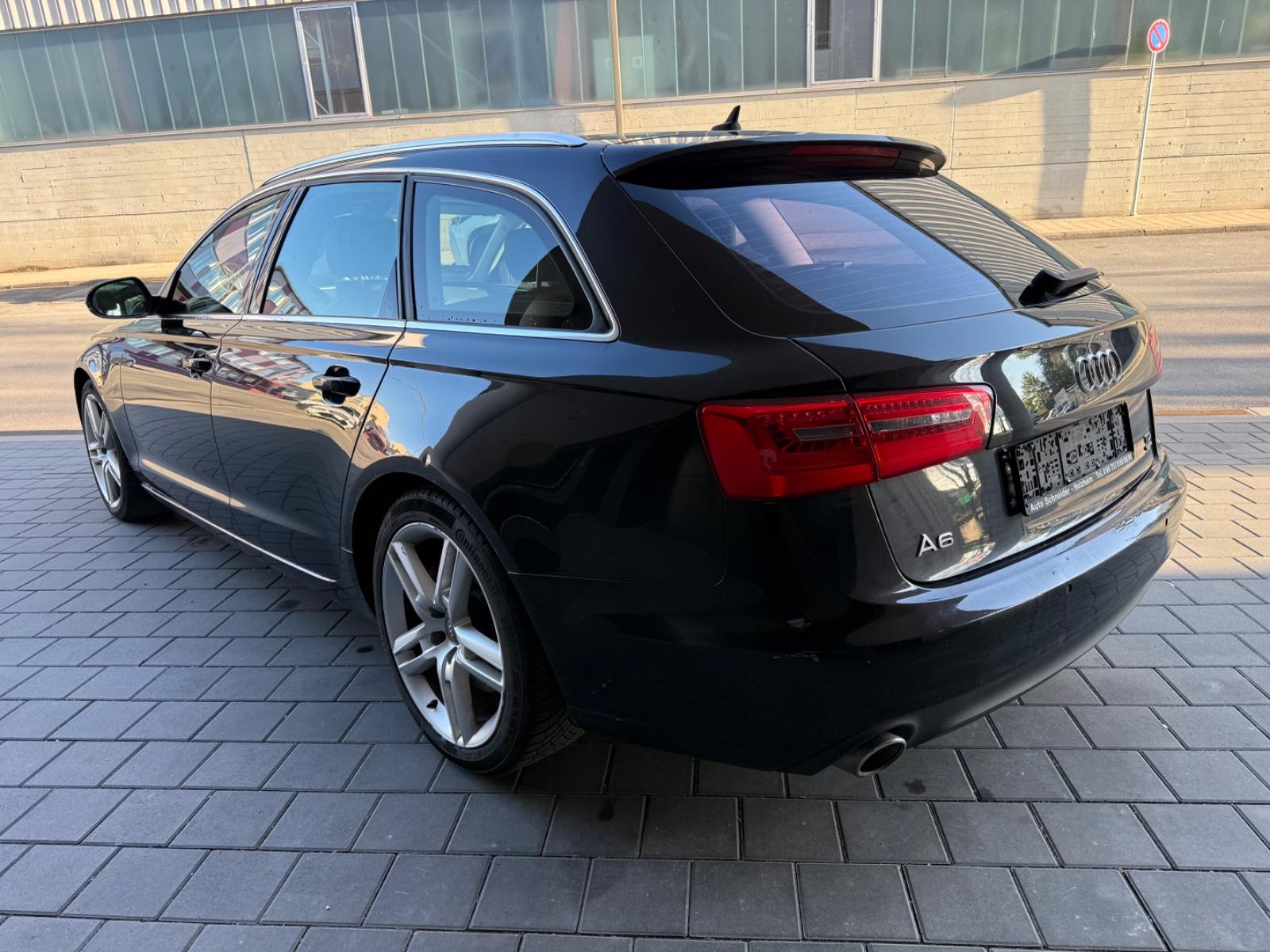 Audi Quattro 2011 — photo 16