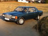 Mercedes-Benz 230 Petrol