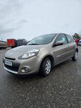 Renault Clio Night & Day 1.2 16V 75 Eco2 Night & Day - Renault Clio aus 2011: Night Day