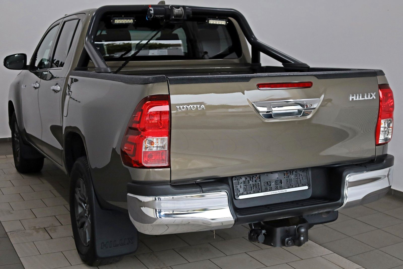 Fahrzeugabbildung Toyota Hilux 2.8 D-4D Comfort,Kamera,Rollbügel,AHK