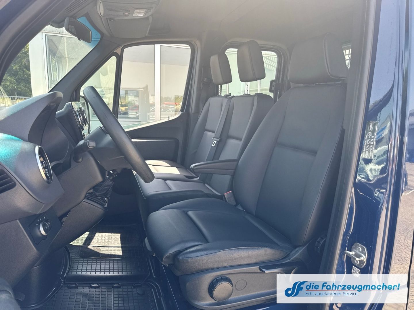 Fahrzeugabbildung Mercedes-Benz Sprinter Pritsche DoKa 316 CDi L3 AHK 3,5t Kamer