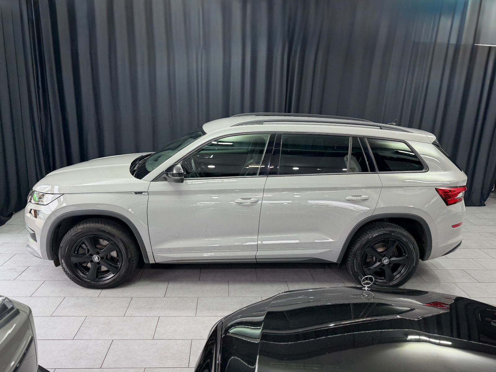 Fahrzeugabbildung SKODA Kodiaq Sportline 4x4 |7-SITZER|AHK|CANTON|NARDO