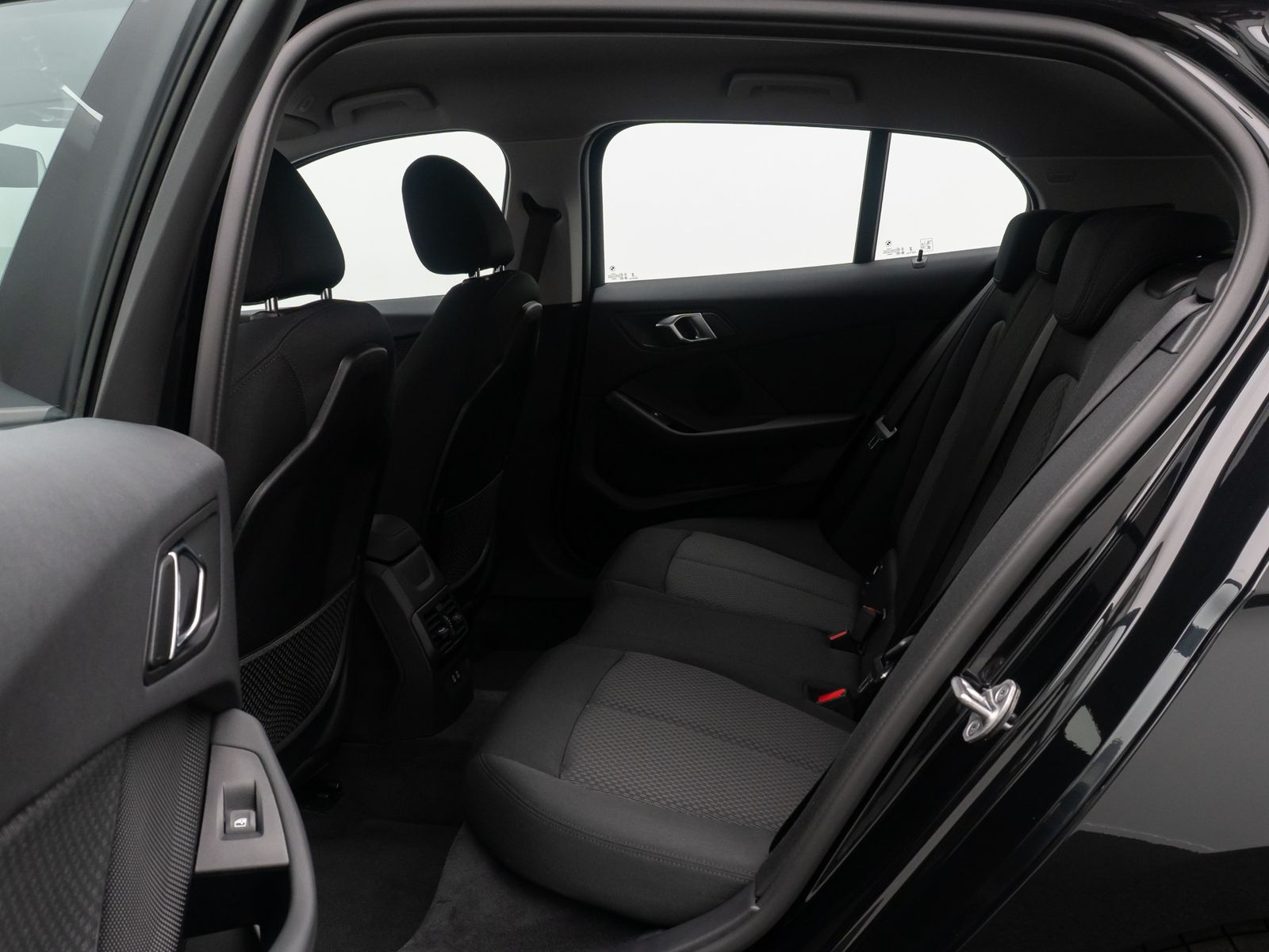 Fahrzeugabbildung BMW 118i Advantage HUD Kamera Alarm DAB CockpitProf