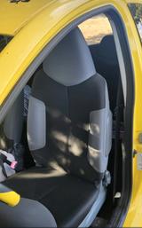 Peugeot 107 Petit Filou 70 Petit Filou - Peugeot 107: Gelb