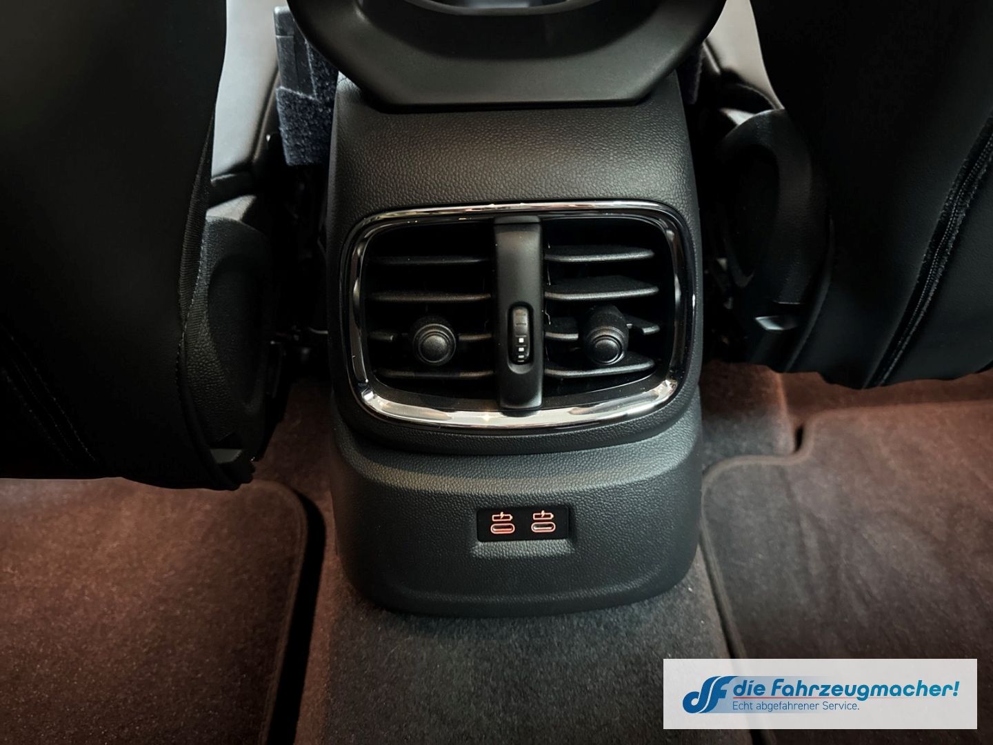 Fahrzeugabbildung MINI Cooper Countryman One Classic Trim Navi LED Blen