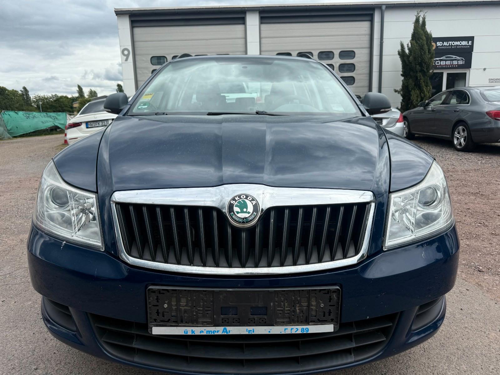 Skoda Octavia Combi Active TOP/SCHECKHEFT/1HAND