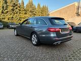 Mercedes-Benz E 220 E T-Modell E 220 d AVANTGARDE NAVI KAMERA - Mercedes-Benz E 220: T