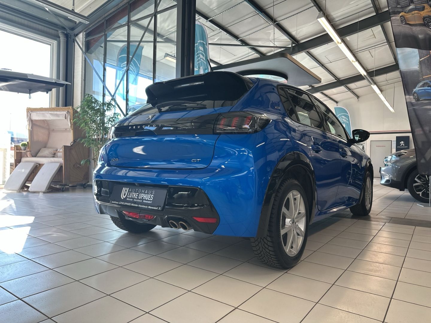 Fahrzeugabbildung Peugeot 208 GT 1.2 PureTech 130 EAT Panorama Navi ACC