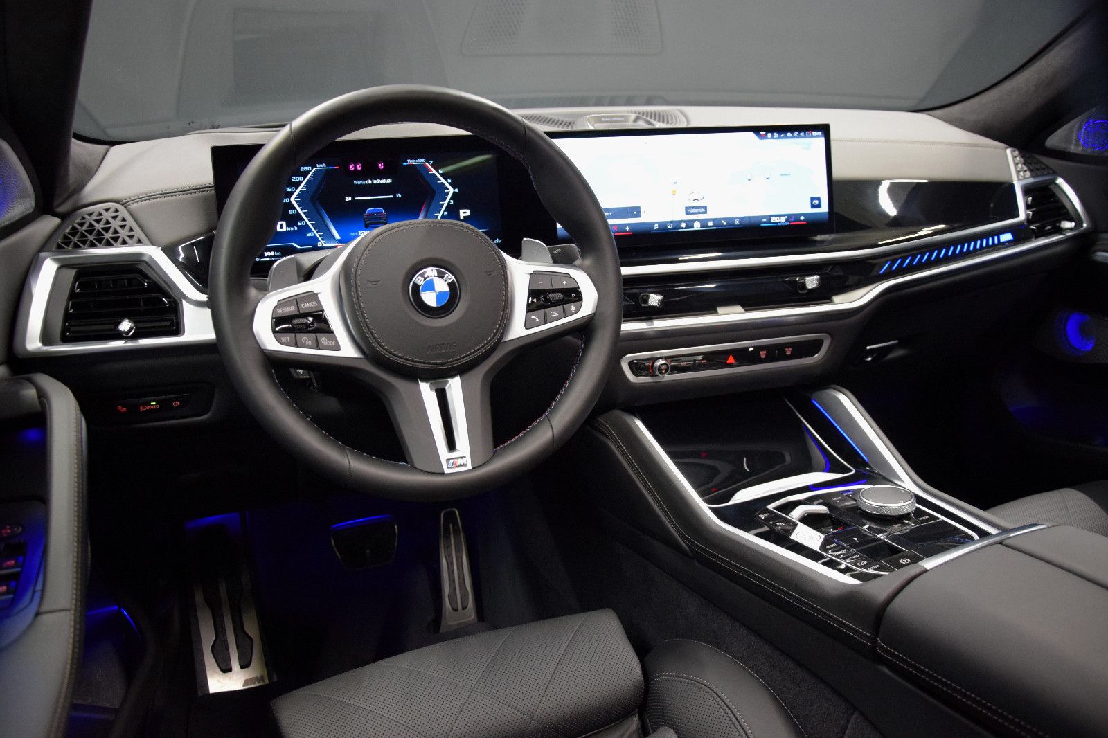 Fahrzeugabbildung BMW X6 M60i xDrive Pano B&W Sitzlüft HuD 22" Standhz