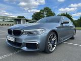 BMW M550d xDrive*HEAD-UP*Glasd..