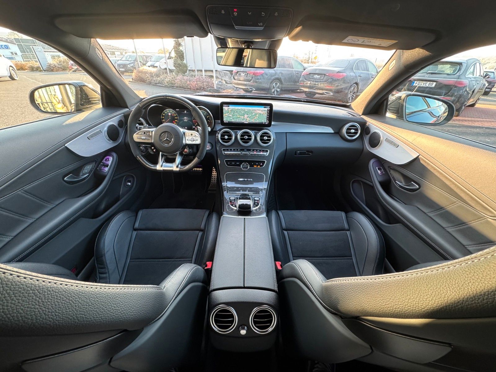 Fahrzeugabbildung Mercedes-Benz C 63 AMG Coupe+AeroP+Pano+Distr+Sportsitze