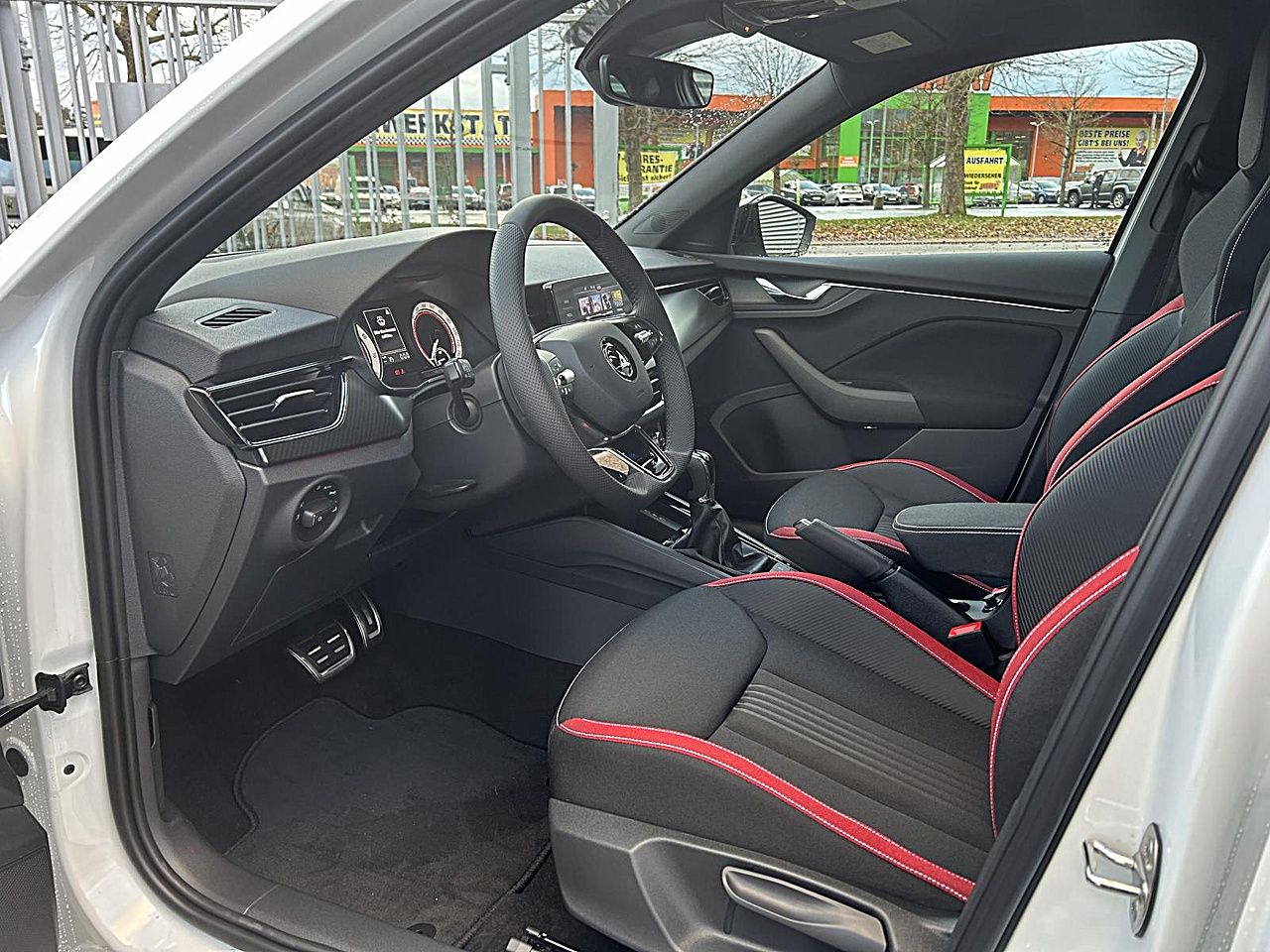 Fahrzeugabbildung SKODA Kamiq Monte Carlo 1.5 TSI DSG Tempomat LED