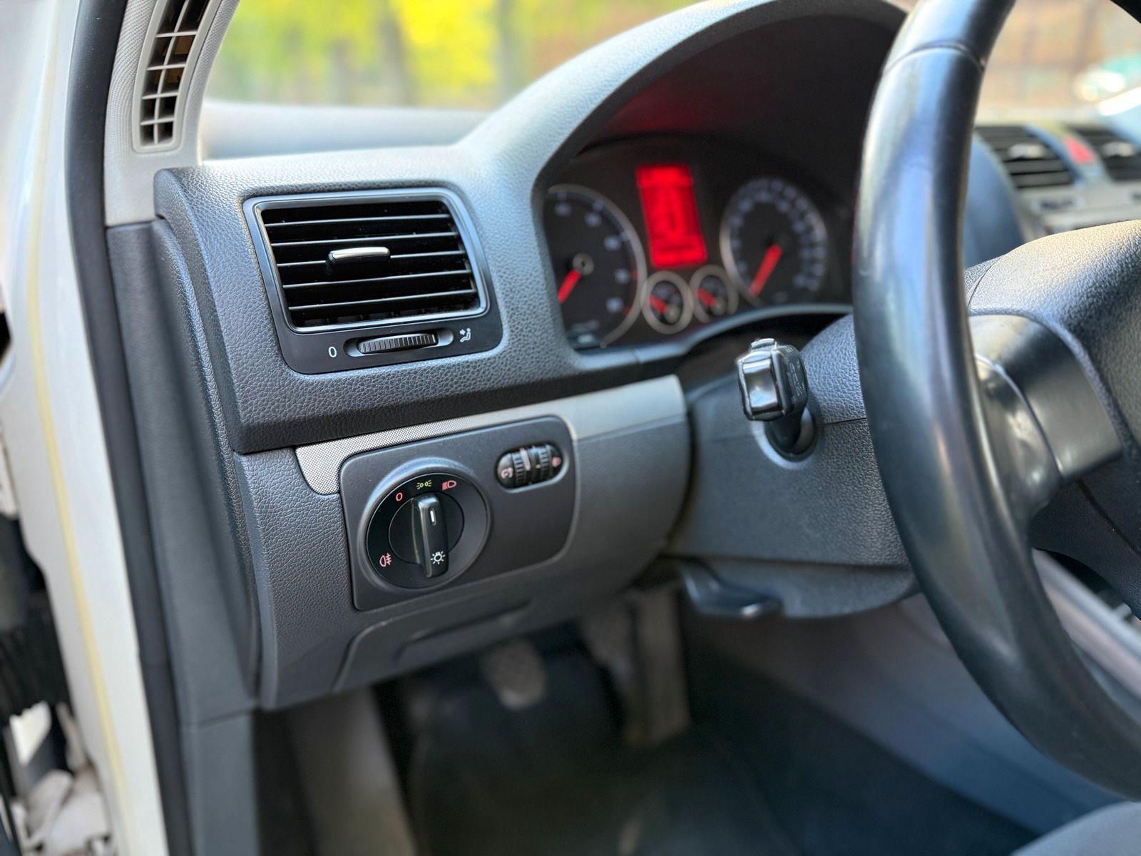 Volkswagen Golf 2009 — photo 6