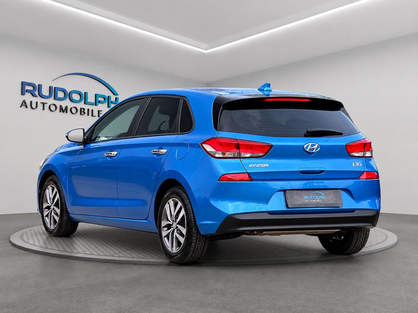 Hyundai i30 1,4 AUTOM. NAVI SITZHEIZ.SCHECKHEFT GARANTIE