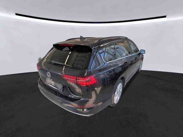 Fahrzeugabbildung Volkswagen Golf VIII Variant 1.5eTSI DSG Style HEADUP+IQ-LI