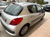 Peugeot 207 1.4 HDi 70CV 5p. Perfetta e garantit - Peugeot 207 mit Diesel-Antrieb: 1.4