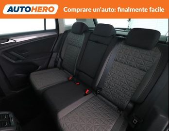 Volkswagen Tiguan - 9