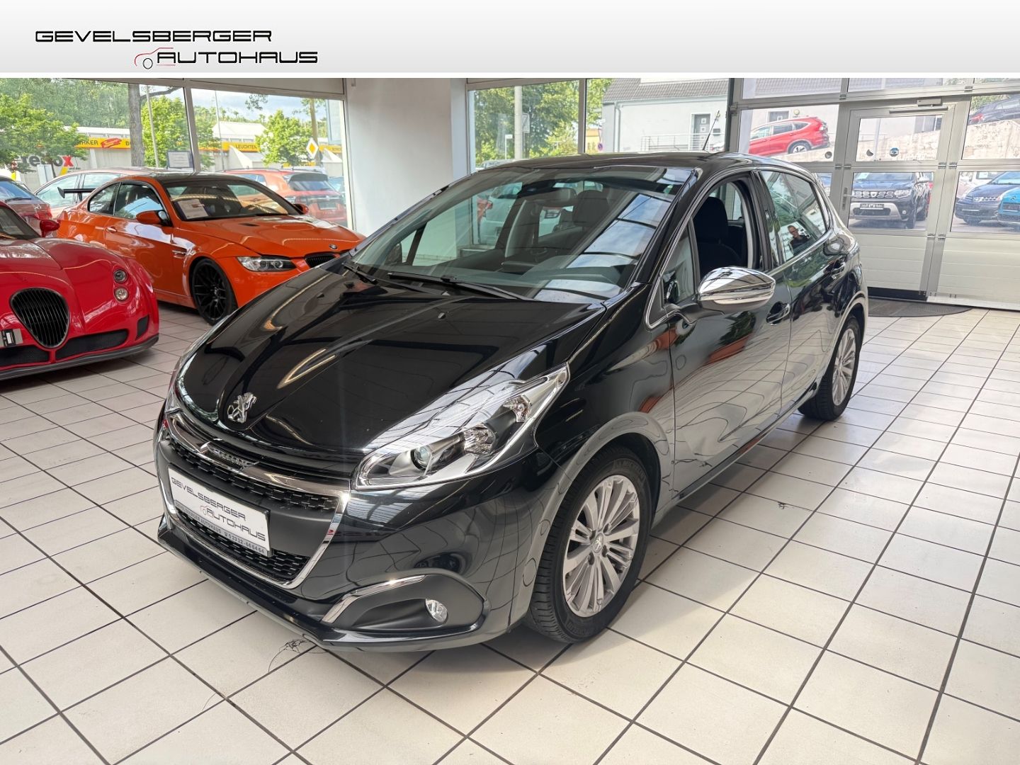 PEUGEOT 208 Allure Scheckheft 2.Hand Navi ACC 2-Zonen-Kl
