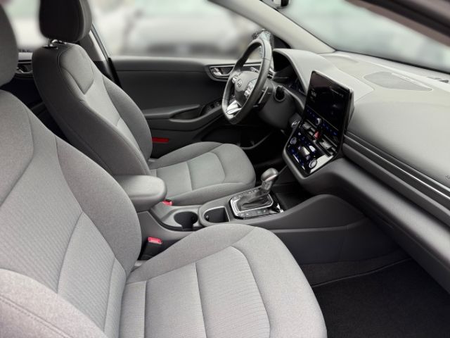 Fahrzeugabbildung Hyundai IONIQ Style Plug-In Hybrid 1.6 GDI +NAVI+KLIMA+P