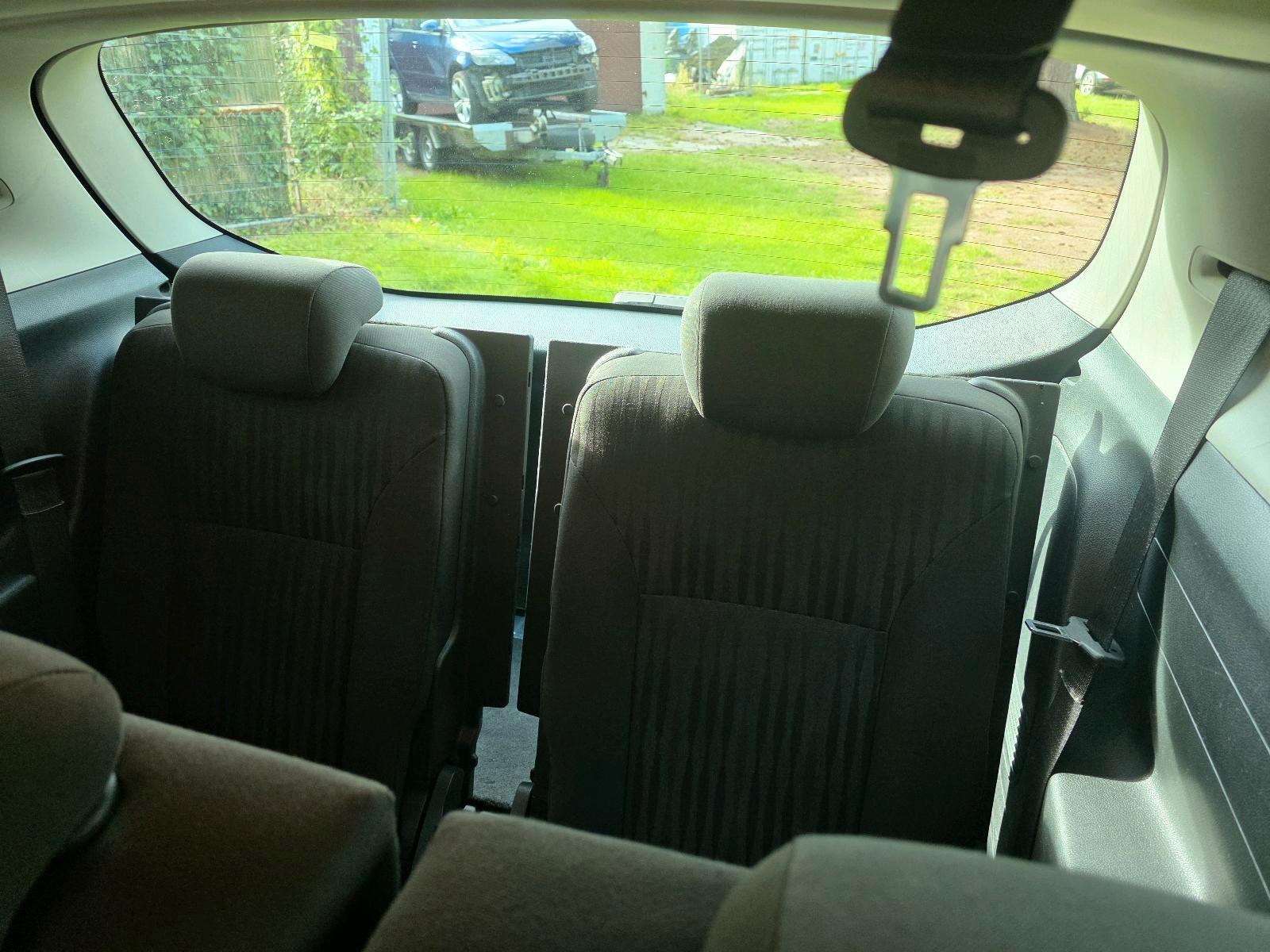 Opel Zafira 2012 — photo 8