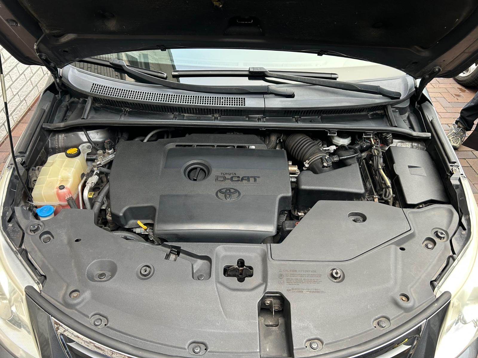 Toyota Avensis 2011 — photo 7