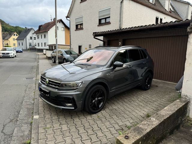 Volkswagen VW Tiguan 2.0 Highline R-Line Klima AHK Na...