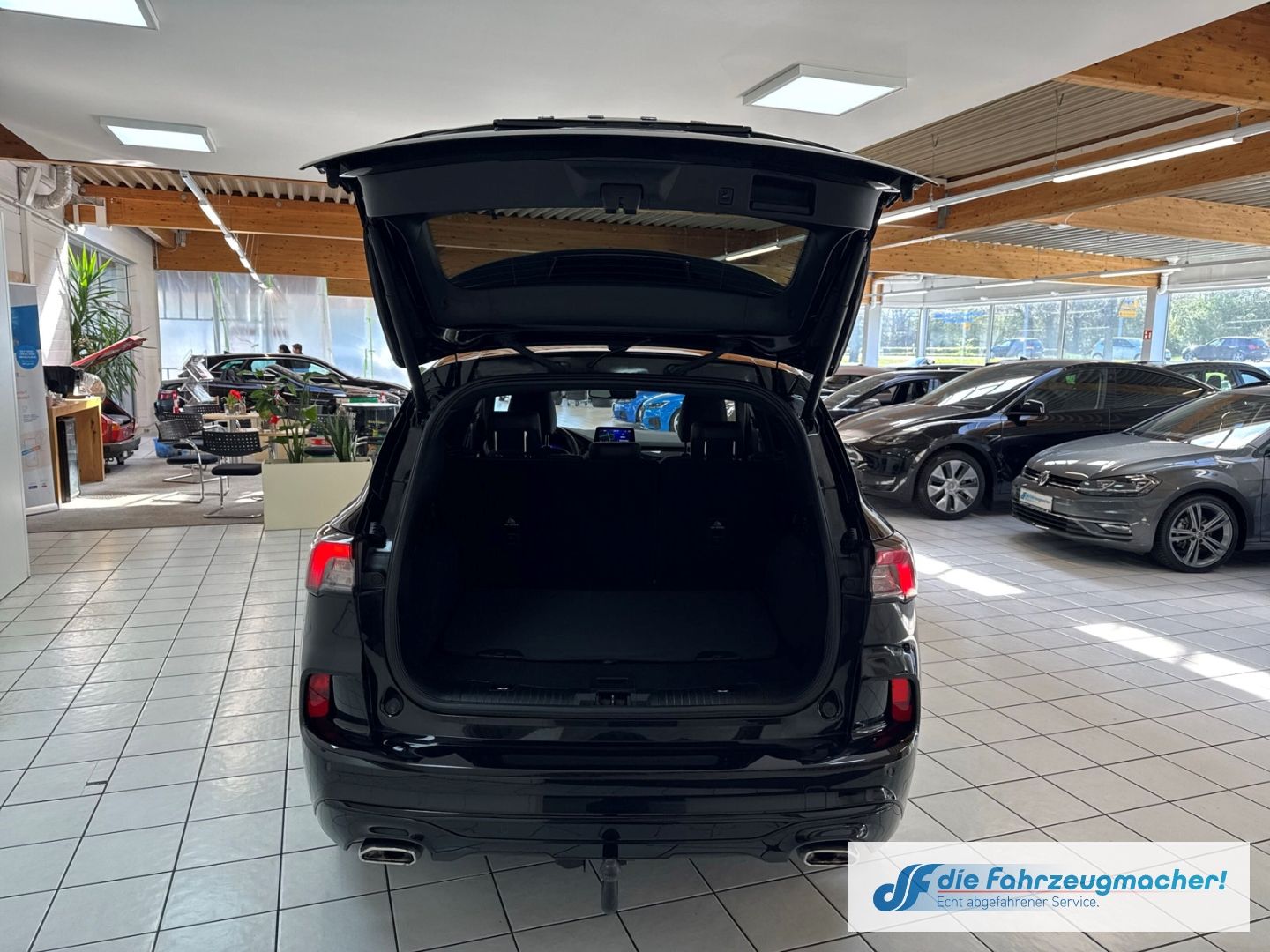 Fahrzeugabbildung Ford Kuga Plug-In Hybrid ST-Line X Navi Digitales Coc