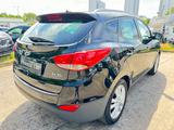 Hyundai ix35 2.0 Style 2WD Aut/Leder/Navi/Panorama - Hyundai ix35 in Berlin